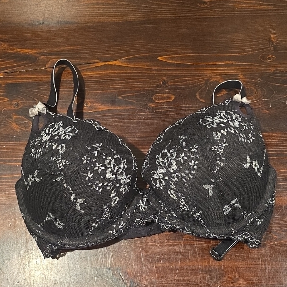 ​Parisa Black Floral Lace Underwire Bra - Size 34DD